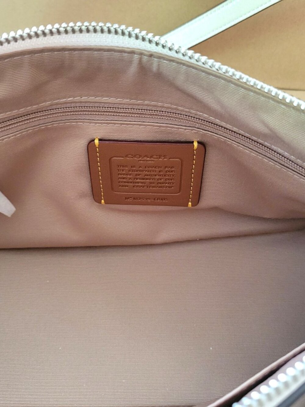 Coach CBJ05 Glazed Leather Asher Shoulder Bag Handbag Chalk Silver - Picture 8 of 8
